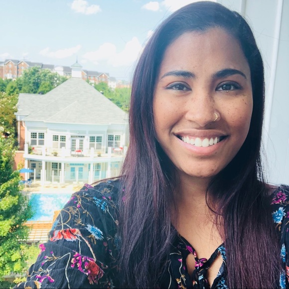 Meet your Posher, Brandy - Picture 5 of 8